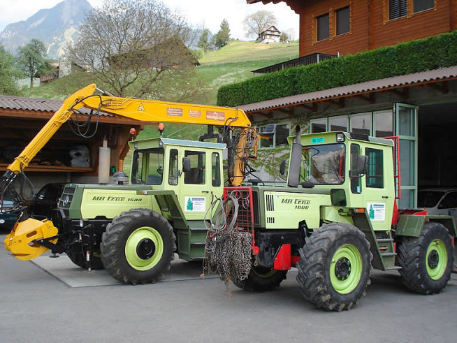 Maschinenpark - von Rotz Forstunternehmung in Kerns